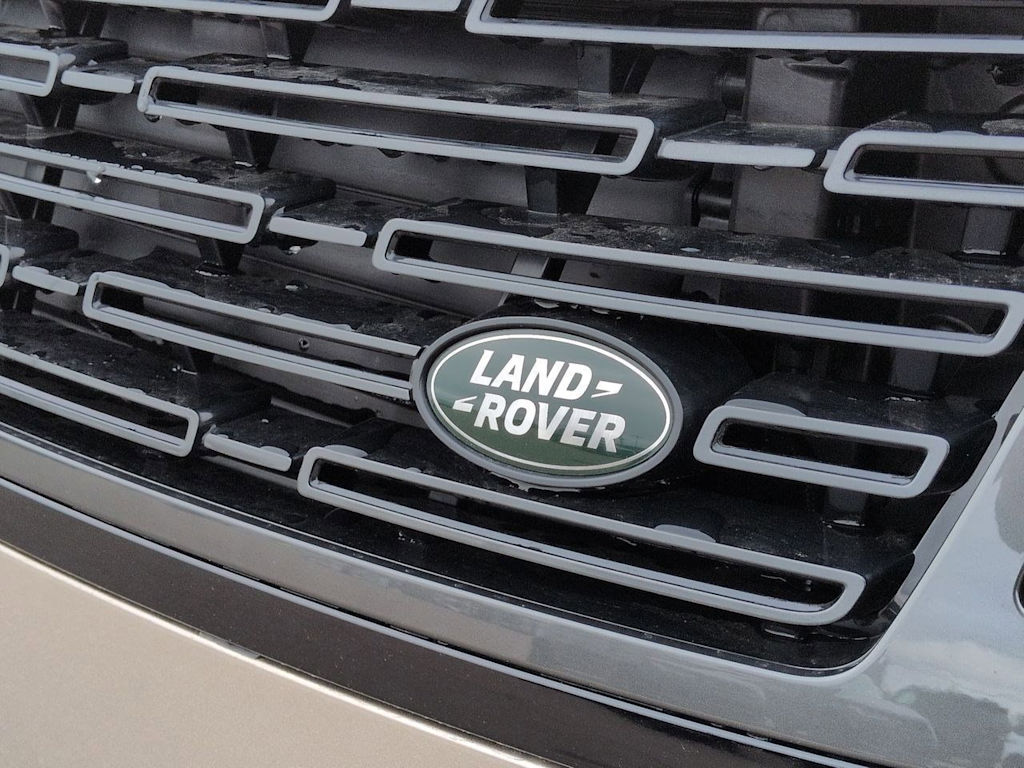 Thumbnail: 2026 Land Rover Range Rover - 7