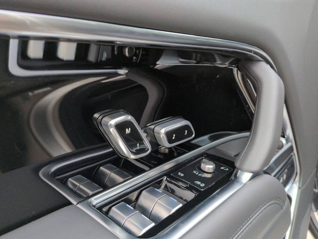 Thumbnail: 2026 Land Rover Range Rover - 24