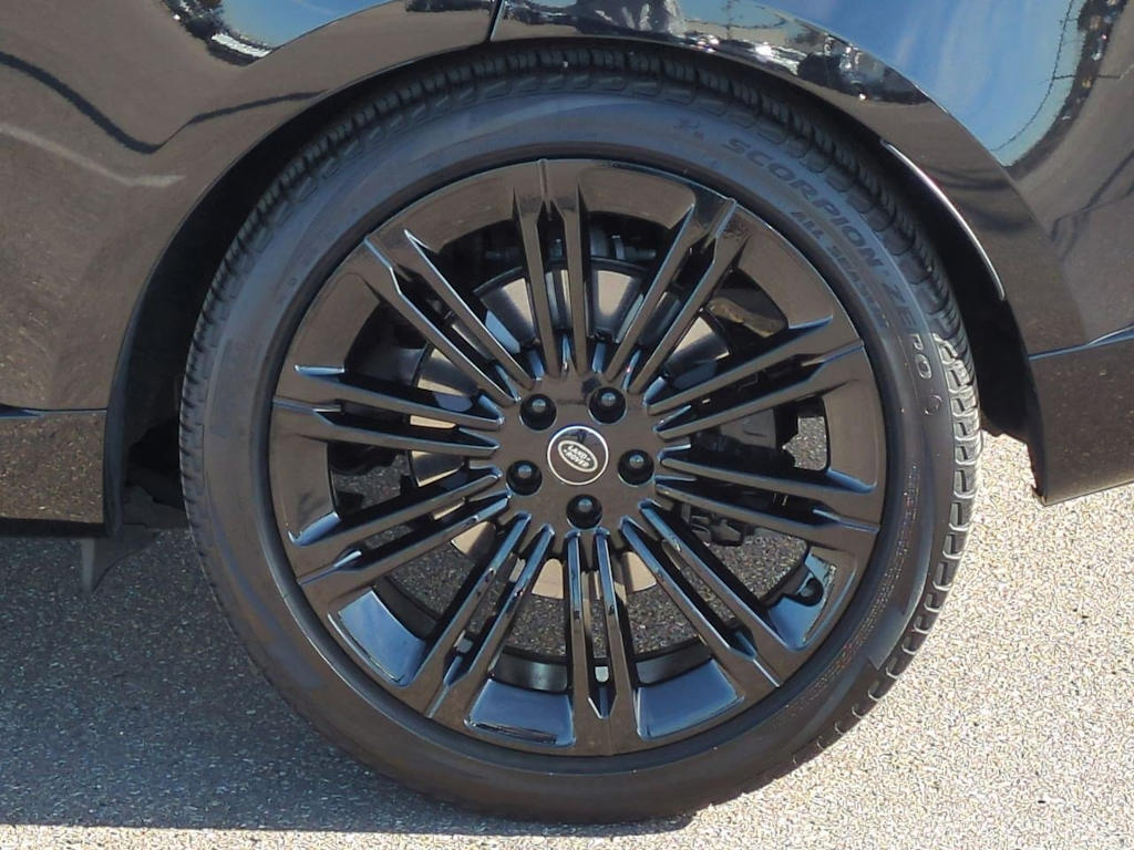 Thumbnail: 2024 Land Rover Range Rover - 7