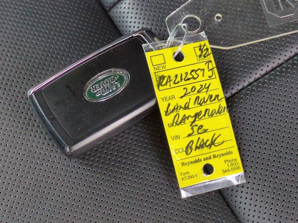 Thumbnail: 2024 Land Rover Range Rover - 36