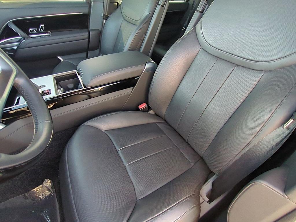 Thumbnail: 2024 Land Rover Range Rover - 9