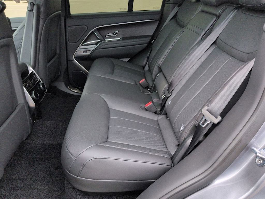 Thumbnail: 2026 Land Rover Range Rover - 28