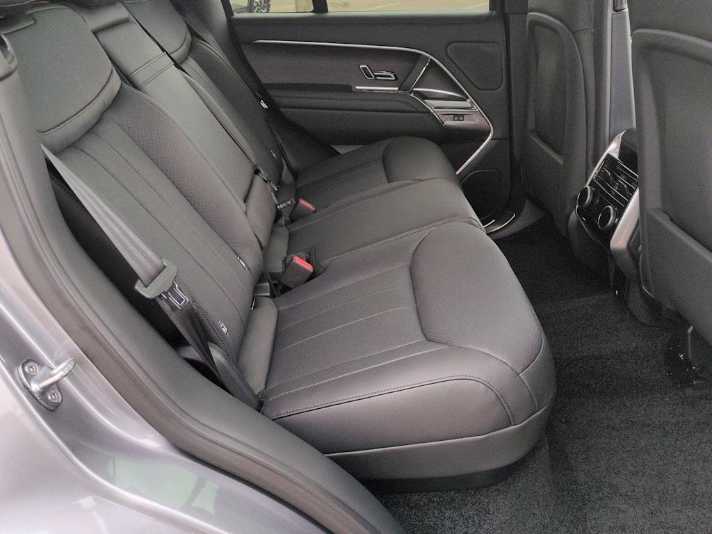 Thumbnail: 2026 Land Rover Range Rover - 29