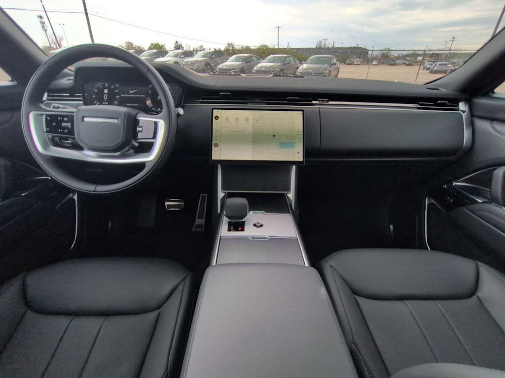 Thumbnail: 2026 Land Rover Range Rover - 10