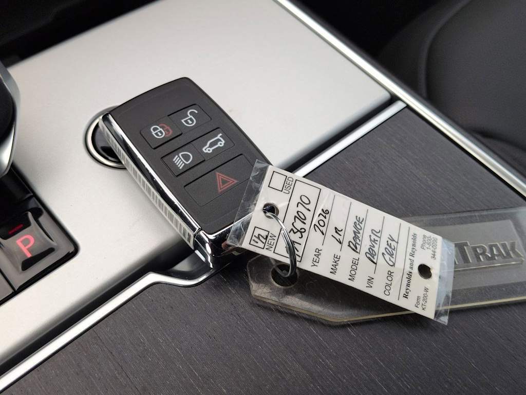 Thumbnail: 2026 Land Rover Range Rover - 19