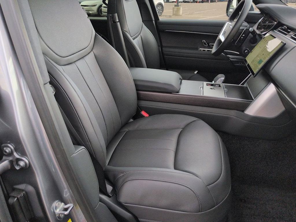 Thumbnail: 2026 Land Rover Range Rover - 12