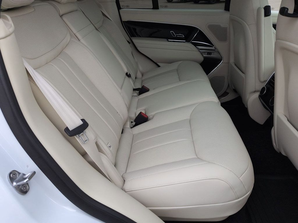 Thumbnail: 2026 Land Rover Range Rover - 27