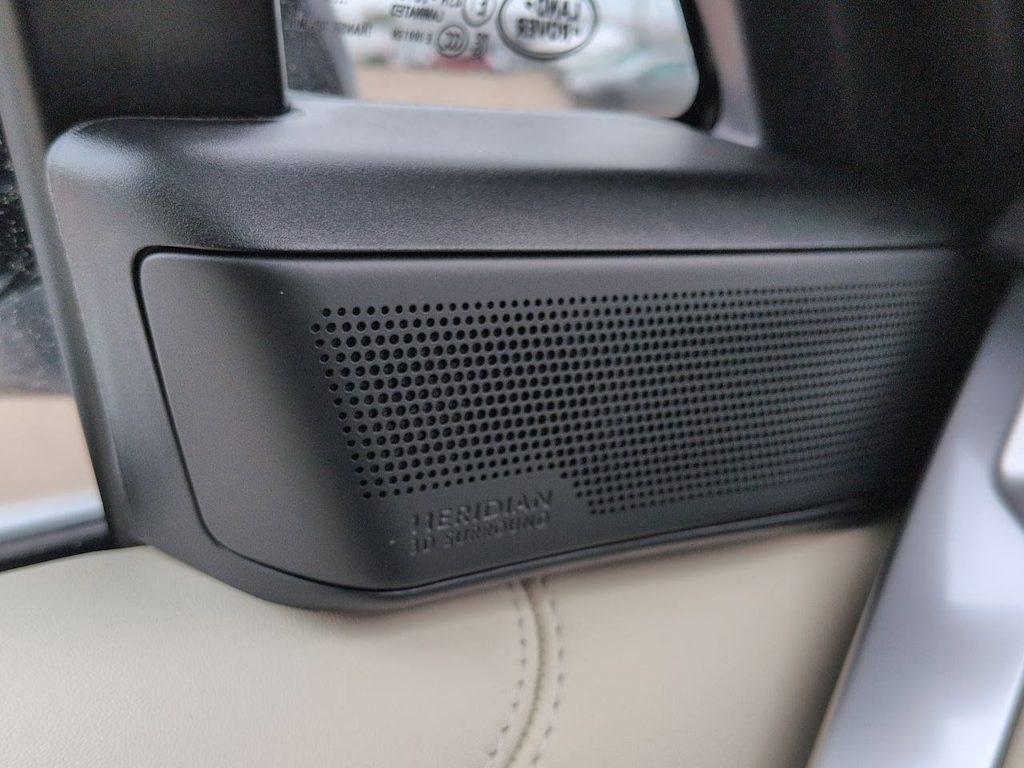 Thumbnail: 2026 Land Rover Range Rover - 34