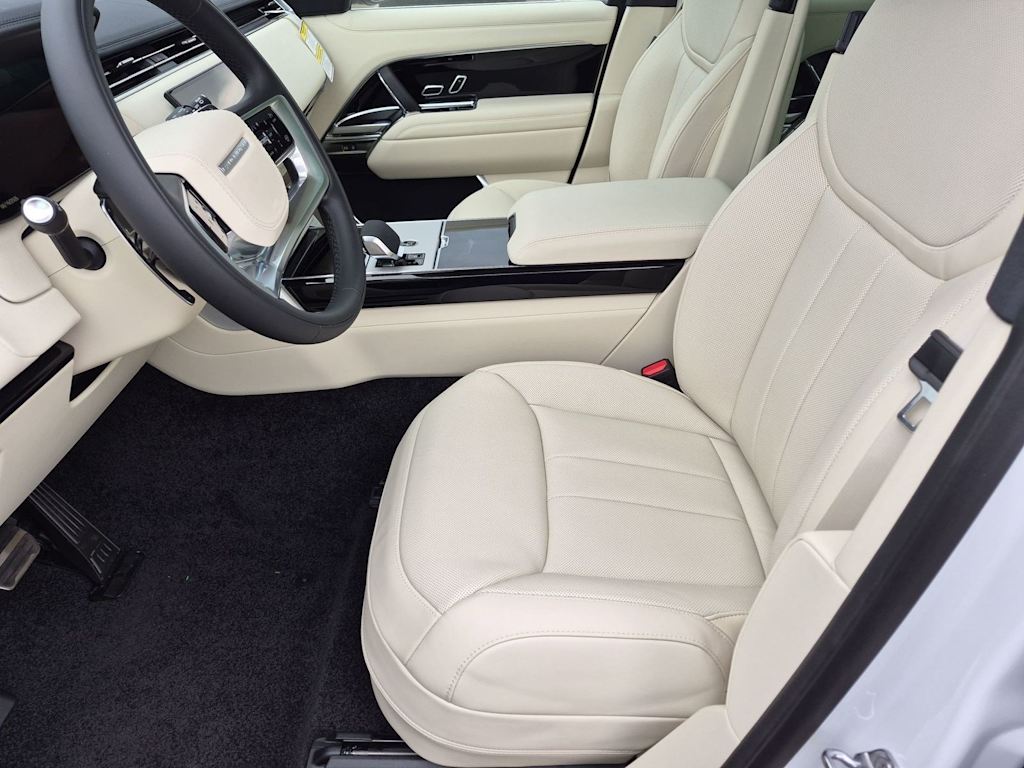 Thumbnail: 2026 Land Rover Range Rover - 11