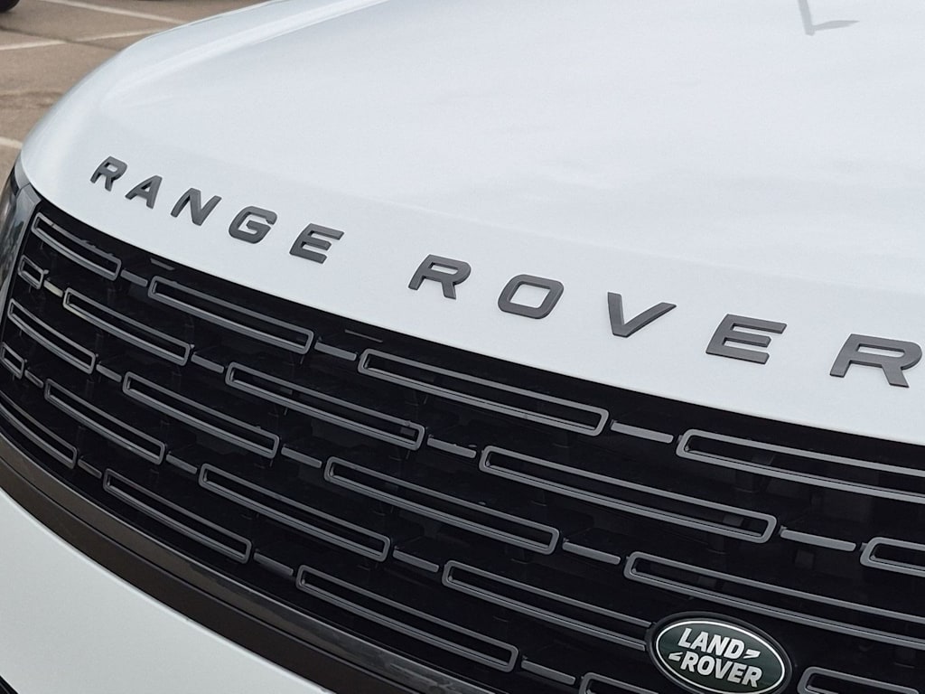 Thumbnail: 2026 Land Rover Range Rover - 25