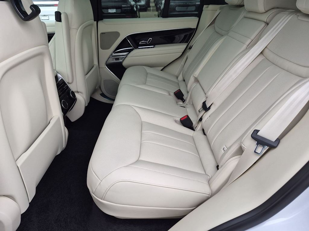 Thumbnail: 2026 Land Rover Range Rover - 28