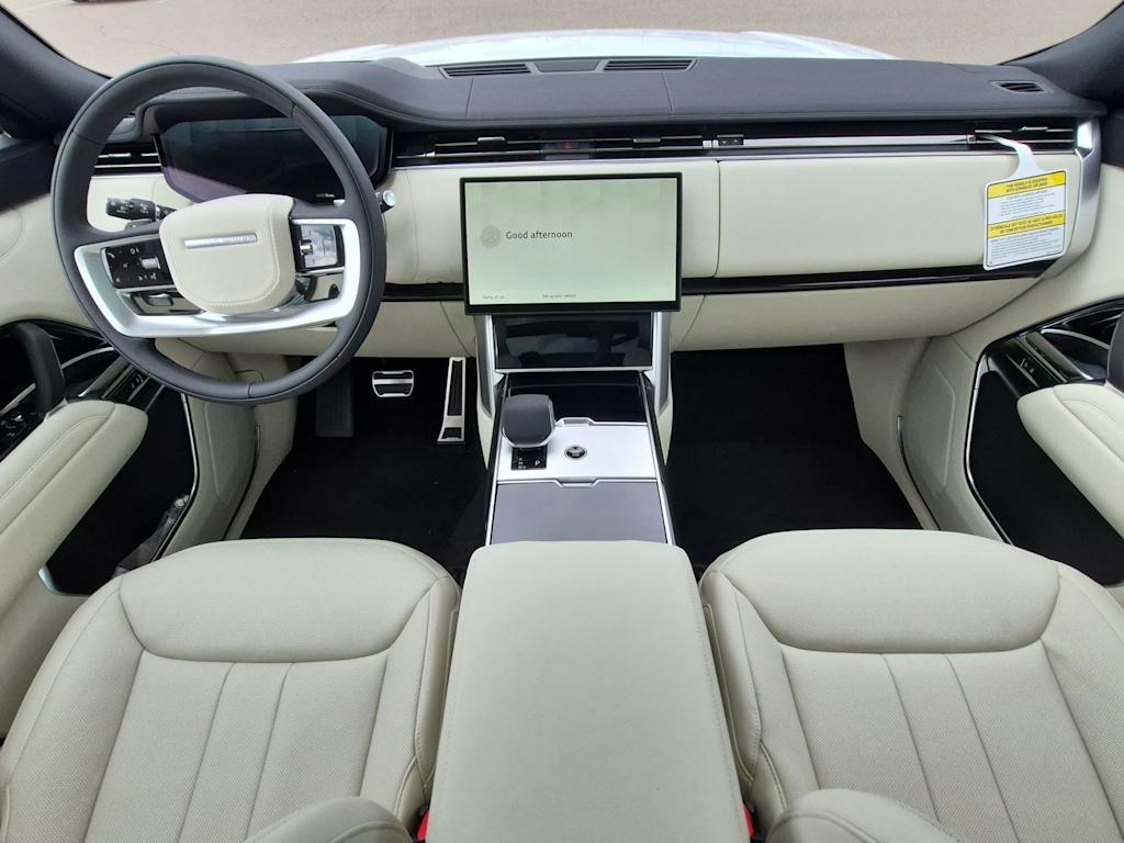 Thumbnail: 2026 Land Rover Range Rover - 10