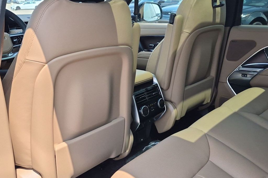 Thumbnail: 2026 Land Rover Range Rover - 12