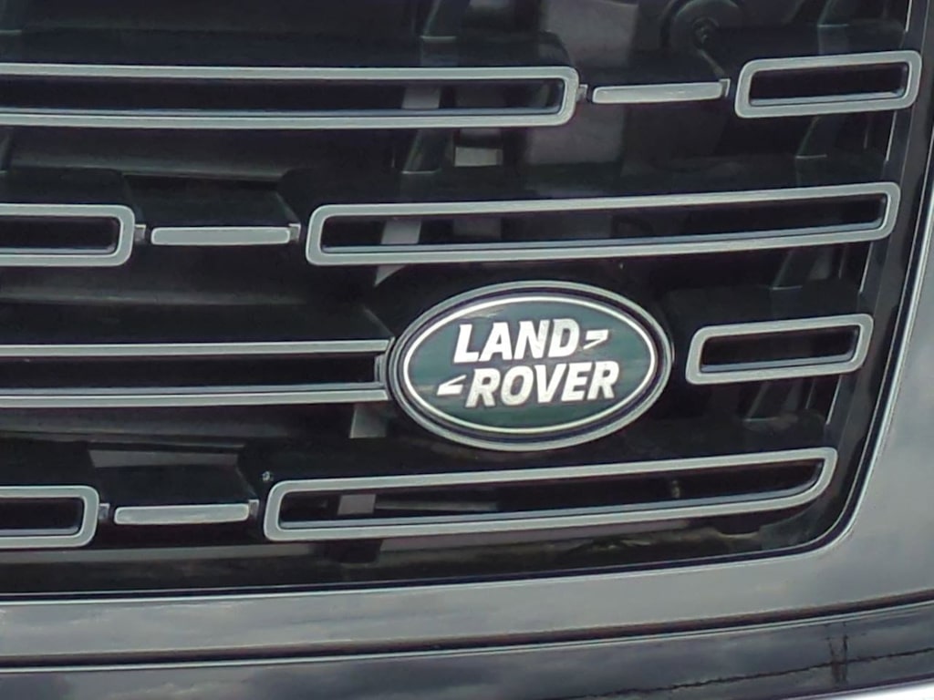 Thumbnail: 2025 Land Rover Range Rover - 22