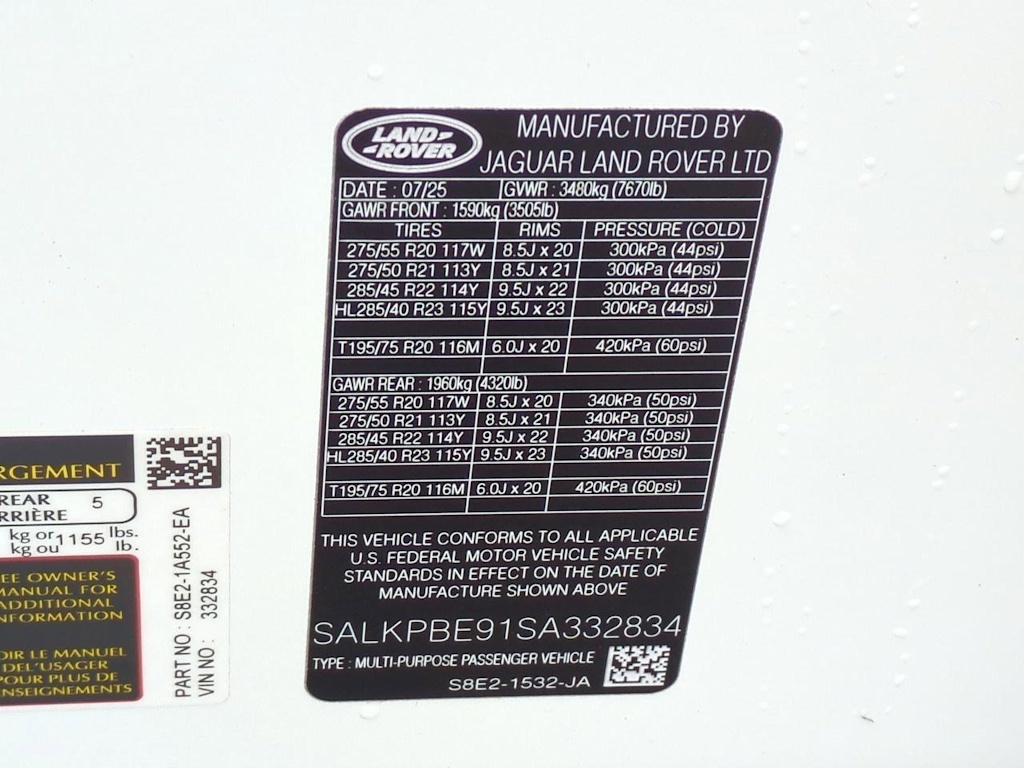 Thumbnail: 2025 Land Rover Range Rover - 17