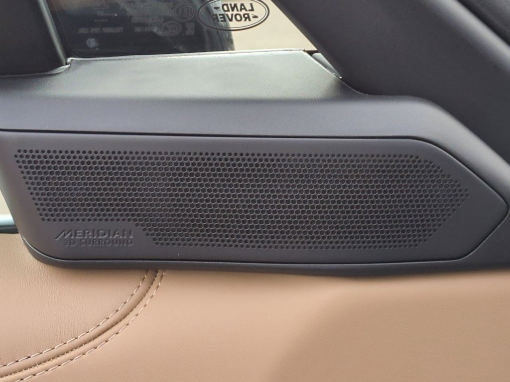 Thumbnail: 2025 Land Rover Range Rover - 34