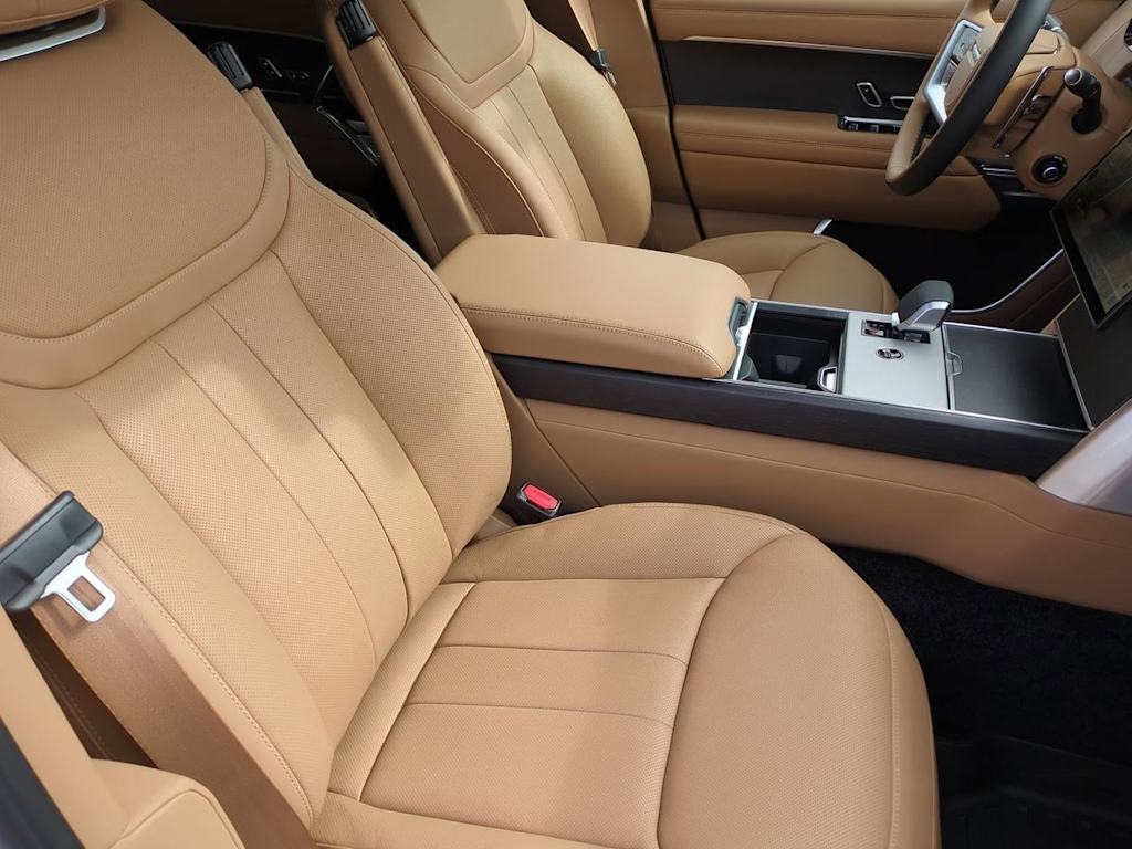 Thumbnail: 2025 Land Rover Range Rover - 27