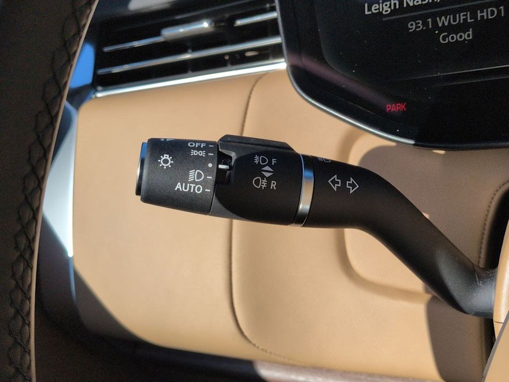 Thumbnail: 2026 Land Rover Range Rover - 32