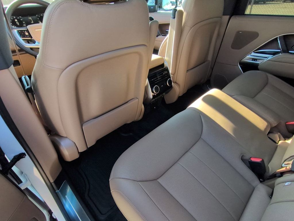 Thumbnail: 2026 Land Rover Range Rover - 12