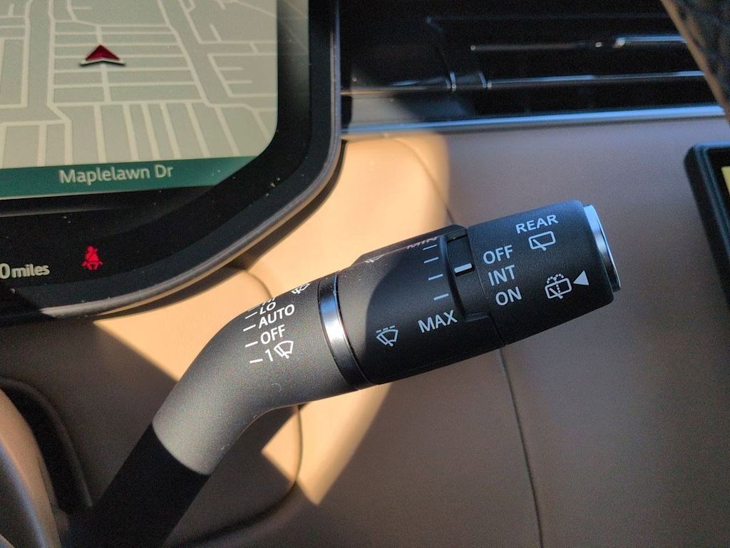 Thumbnail: 2026 Land Rover Range Rover - 17