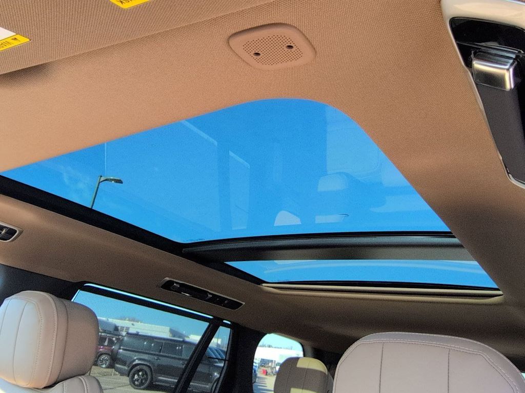 Thumbnail: 2026 Land Rover Range Rover - 26