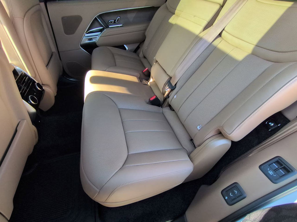 Thumbnail: 2026 Land Rover Range Rover - 27