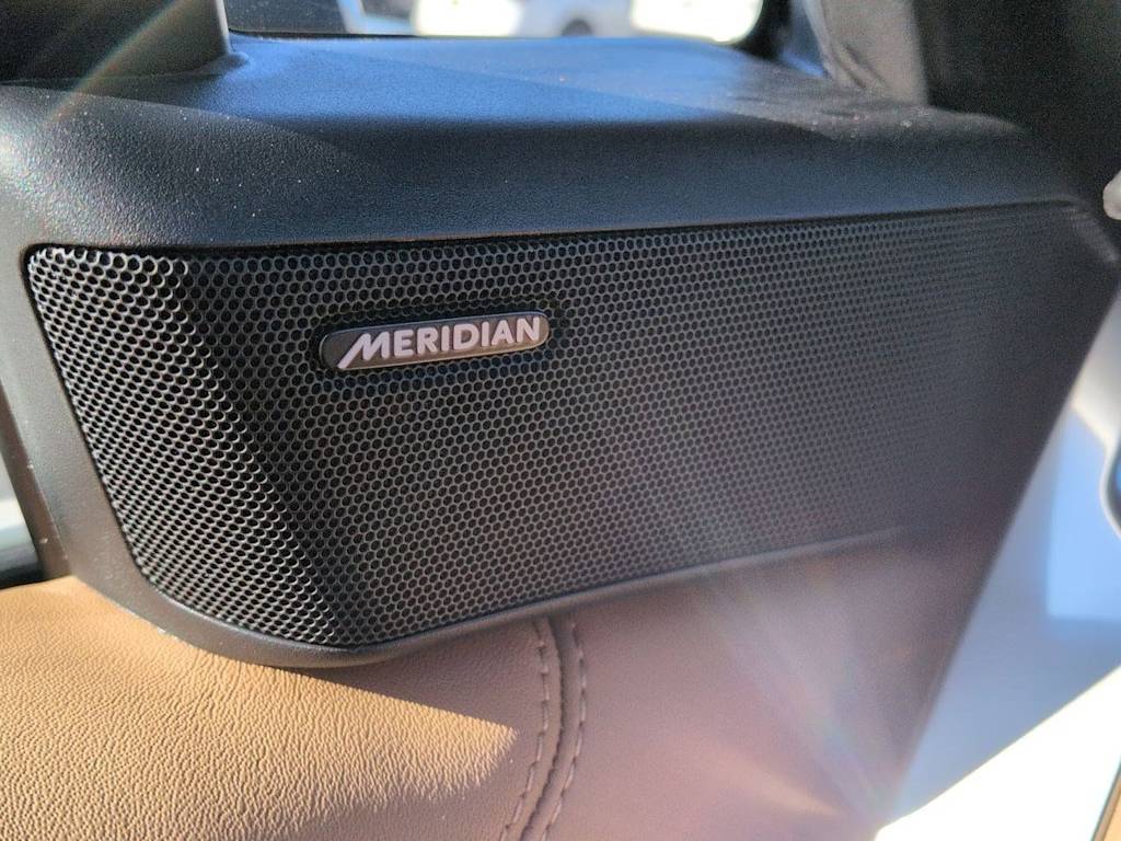 Thumbnail: 2026 Land Rover Range Rover - 36