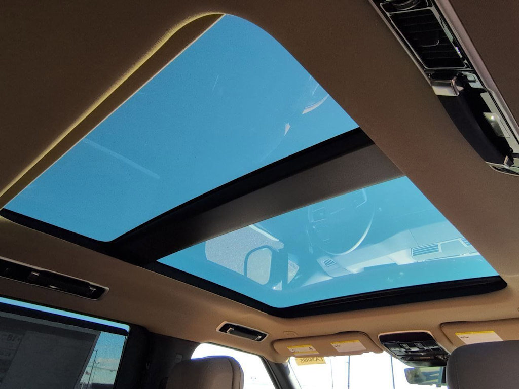 Thumbnail: 2026 Land Rover Range Rover - 29