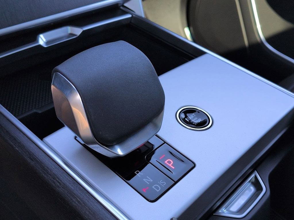 Thumbnail: 2026 Land Rover Range Rover - 37