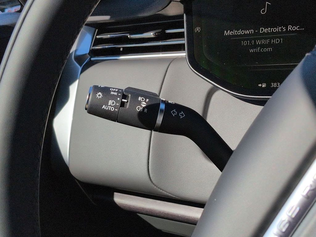 Thumbnail: 2026 Land Rover Range Rover - 32