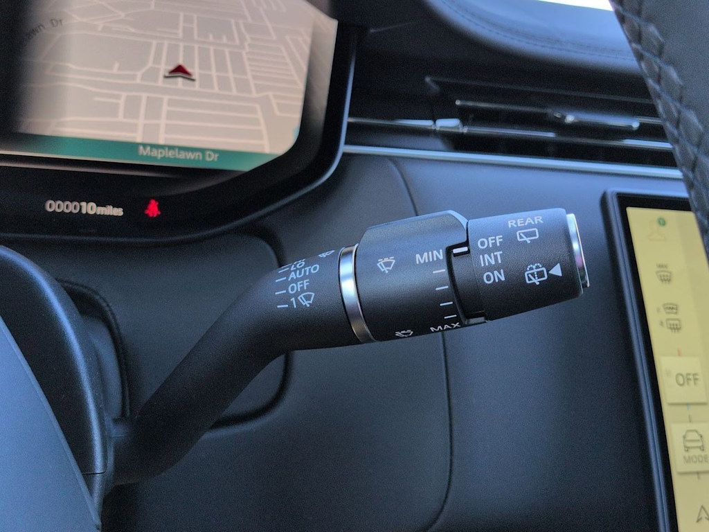 Thumbnail: 2026 Land Rover Range Rover - 31