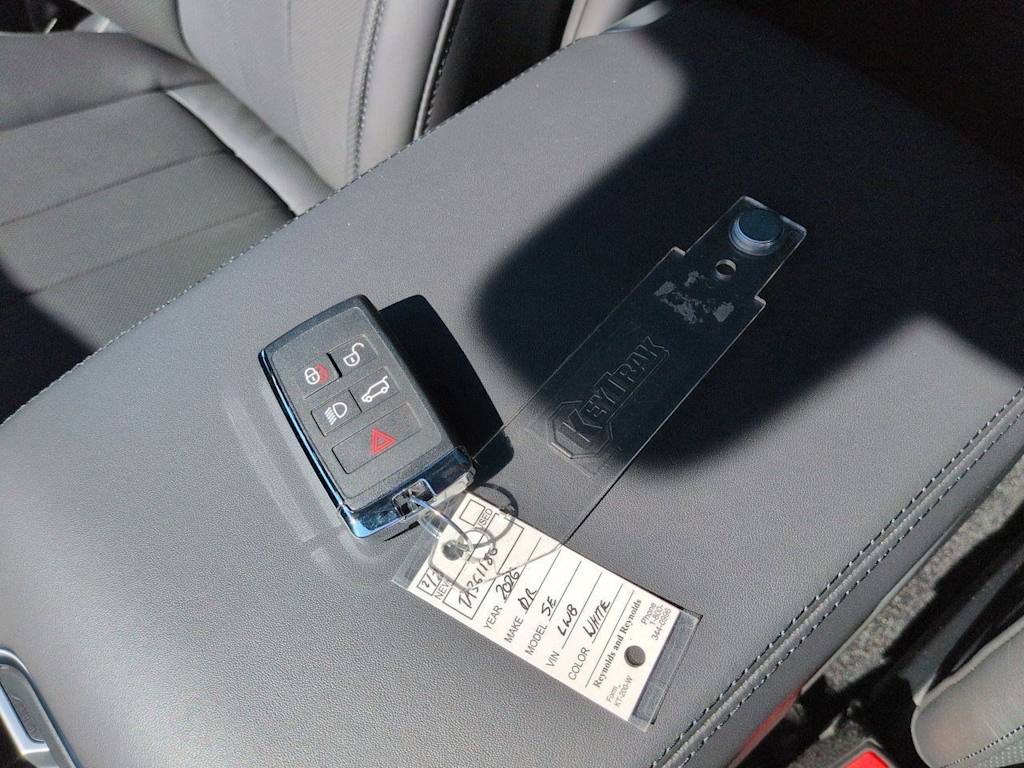 Thumbnail: 2026 Land Rover Range Rover - 38