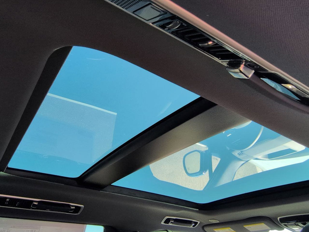 Thumbnail: 2026 Land Rover Range Rover - 28