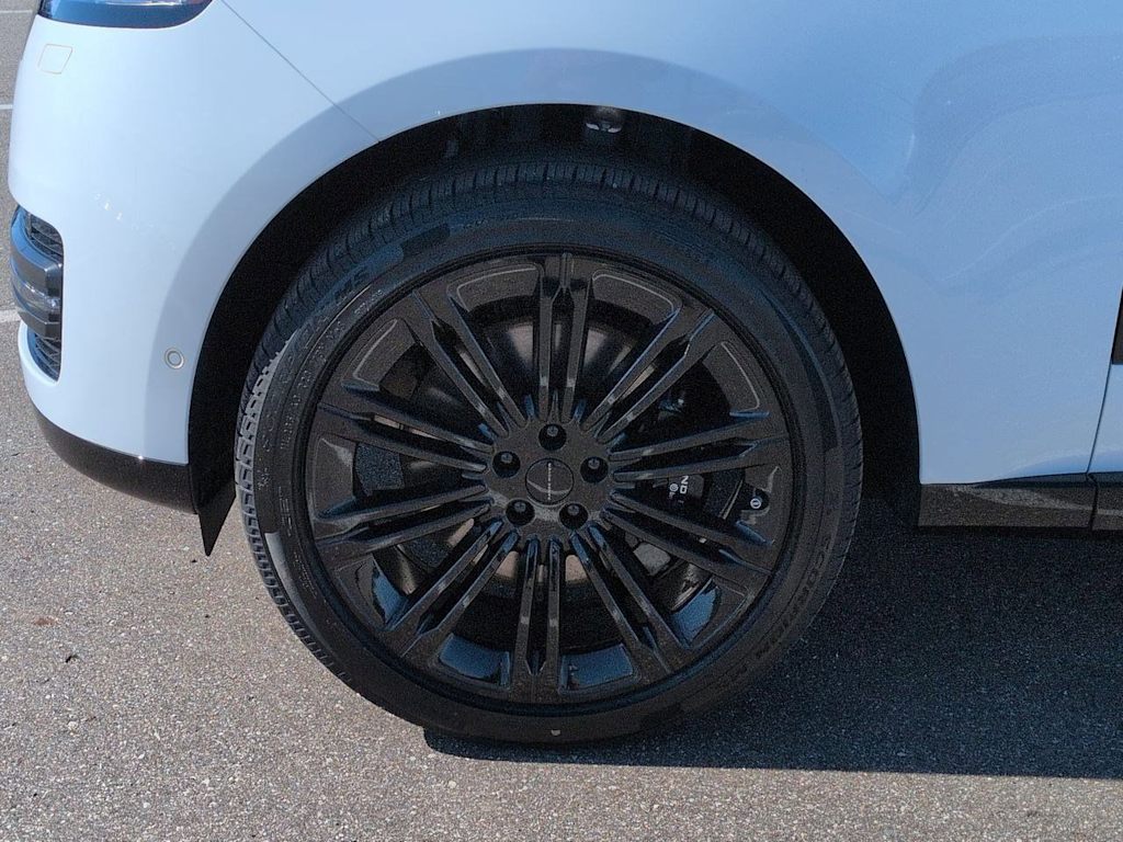 Thumbnail: 2026 Land Rover Range Rover - 7