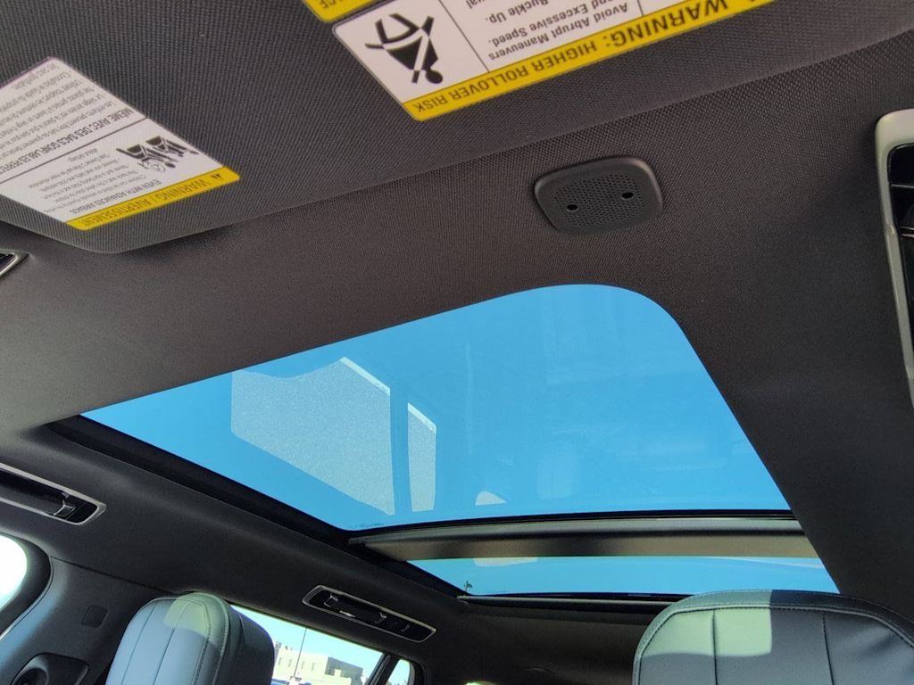 Thumbnail: 2026 Land Rover Range Rover - 26