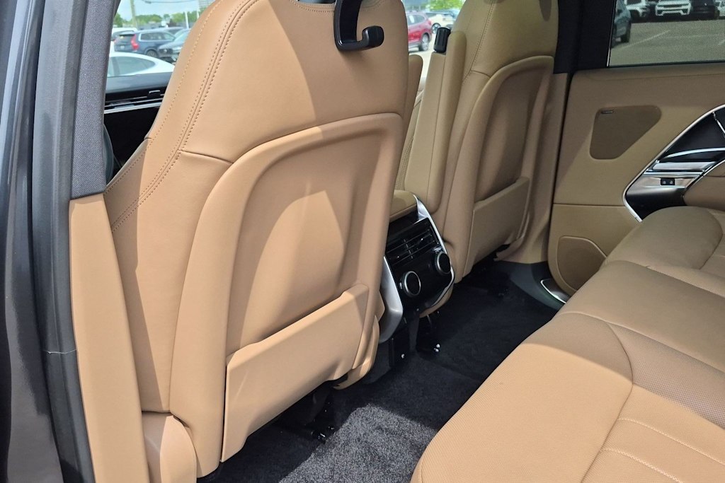 Thumbnail: 2026 Land Rover Range Rover - 12