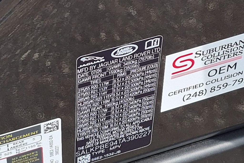 Thumbnail: 2026 Land Rover Range Rover - 17