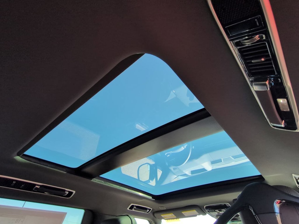 Thumbnail: 2026 Land Rover Range Rover - 29