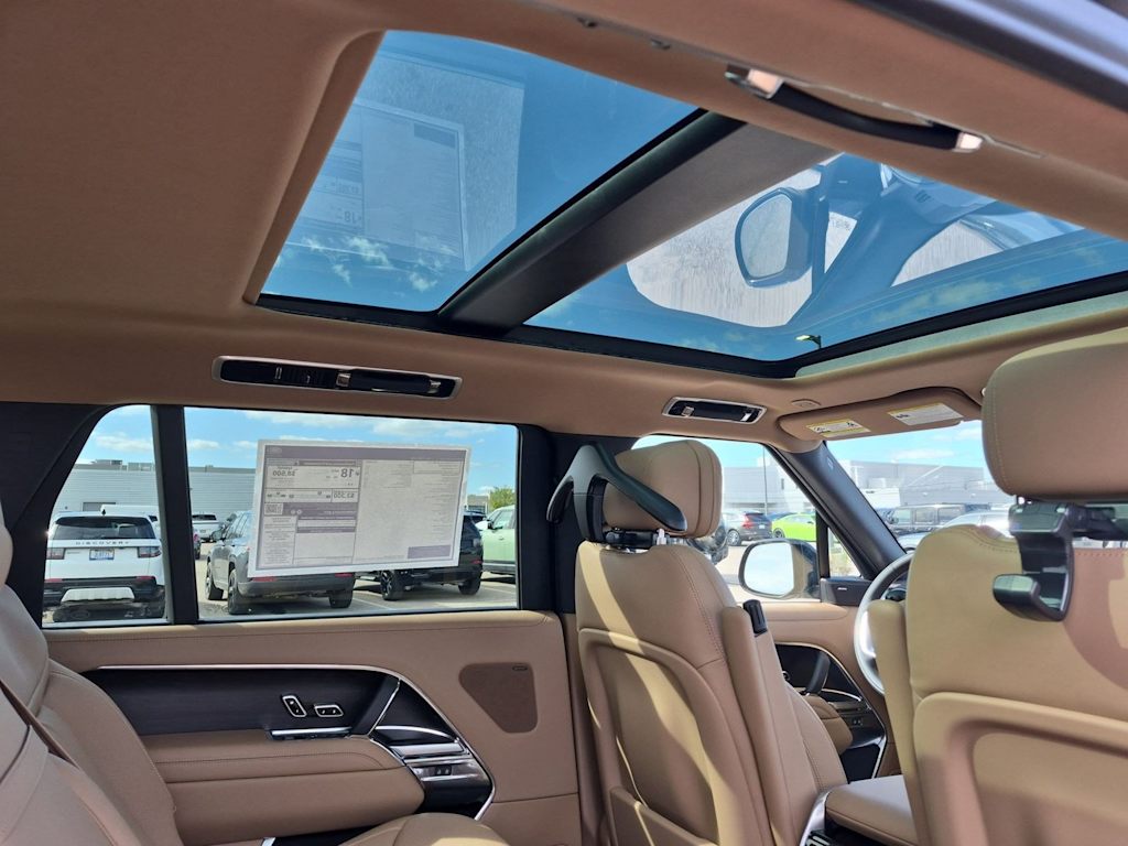 Thumbnail: 2027 Land Rover Range Rover - 29