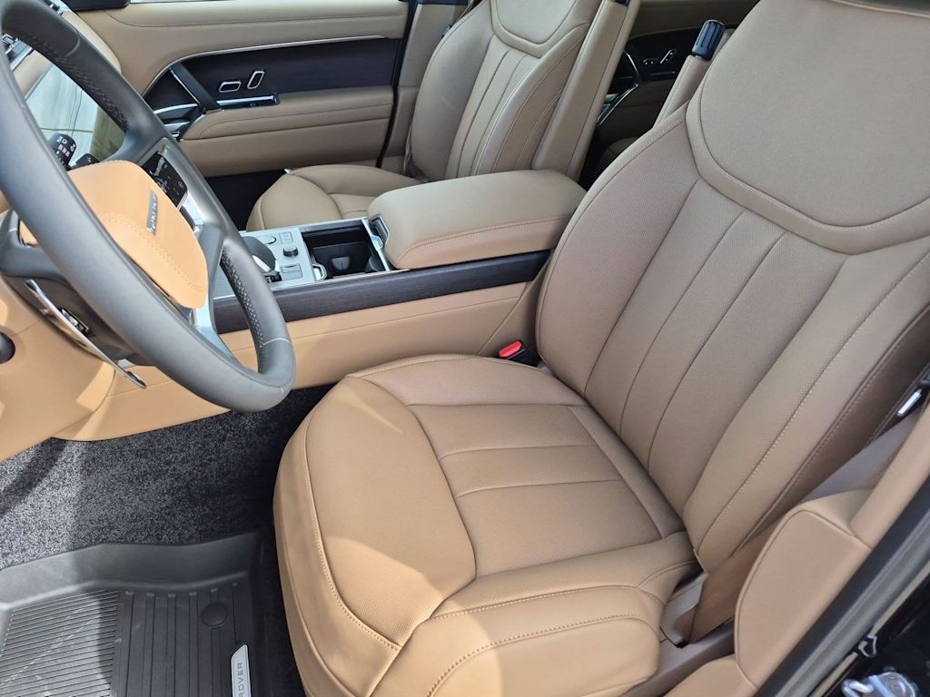 Thumbnail: 2027 Land Rover Range Rover - 11