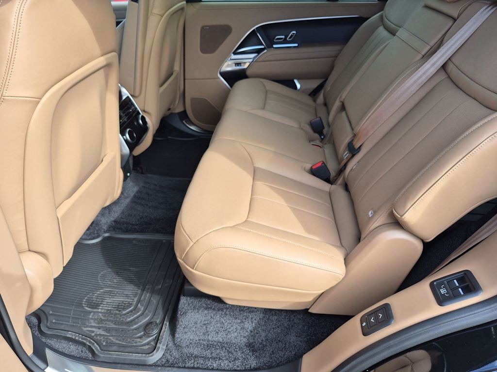 Thumbnail: 2027 Land Rover Range Rover - 27