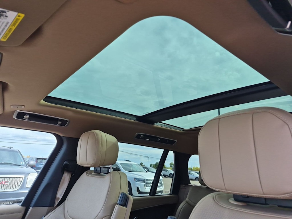 Thumbnail: 2027 Land Rover Range Rover - 26