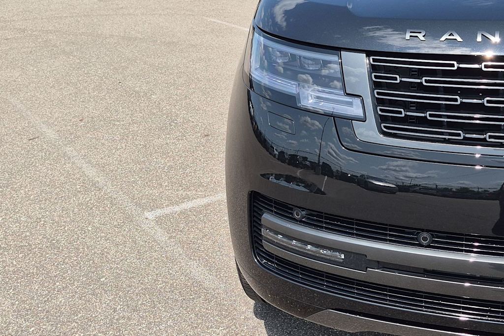 Thumbnail: 2026 Land Rover Range Rover - 6