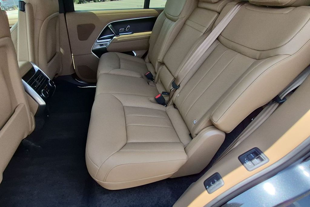Thumbnail: 2026 Land Rover Range Rover - 25