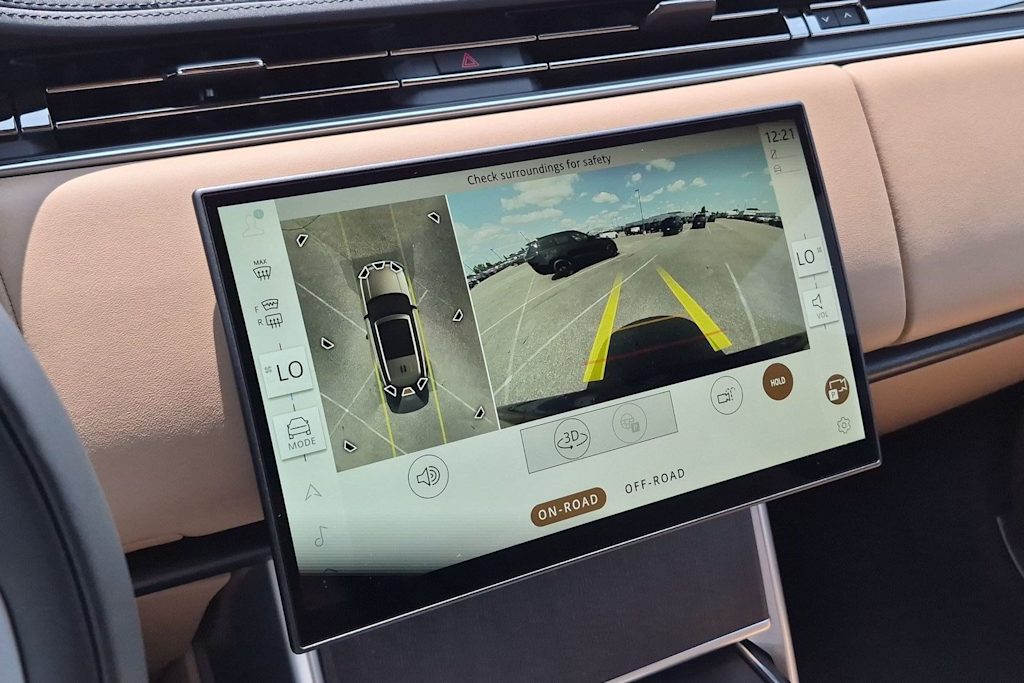Thumbnail: 2026 Land Rover Range Rover - 33