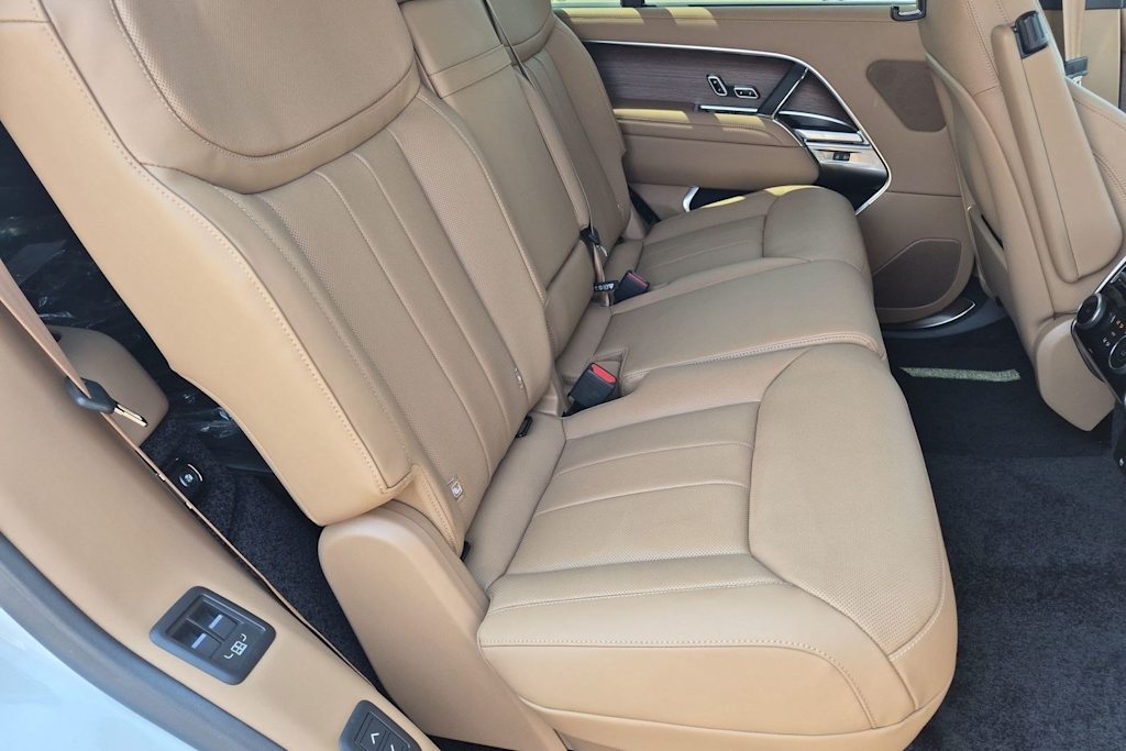 Thumbnail: 2026 Land Rover Range Rover - 11