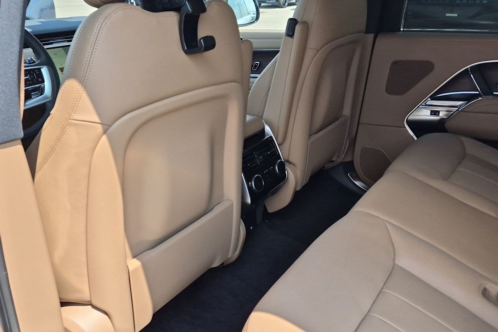 Thumbnail: 2026 Land Rover Range Rover - 12