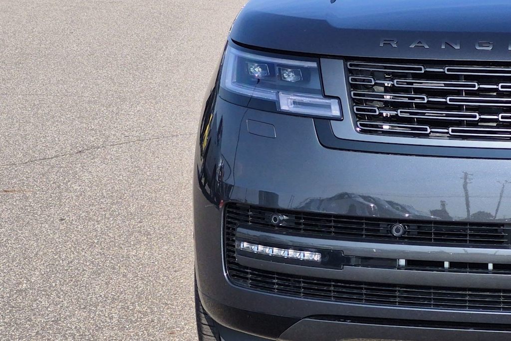 Thumbnail: 2026 Land Rover Range Rover - 6