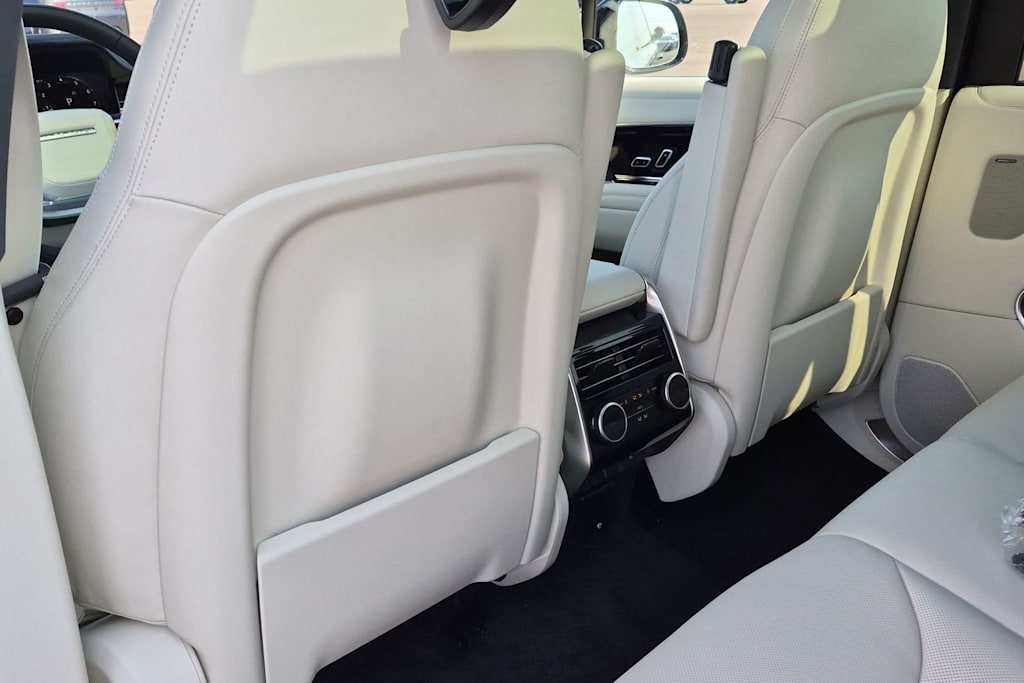 Thumbnail: 2026 Land Rover Range Rover - 12