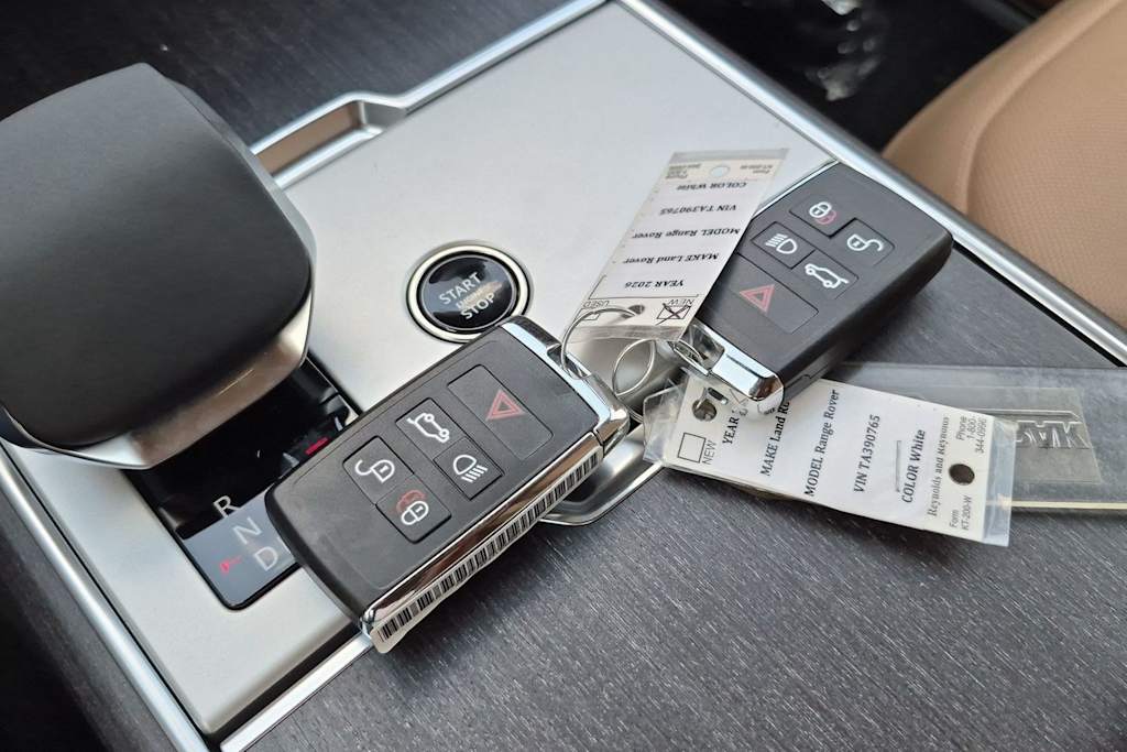 Thumbnail: 2026 Land Rover Range Rover - 17